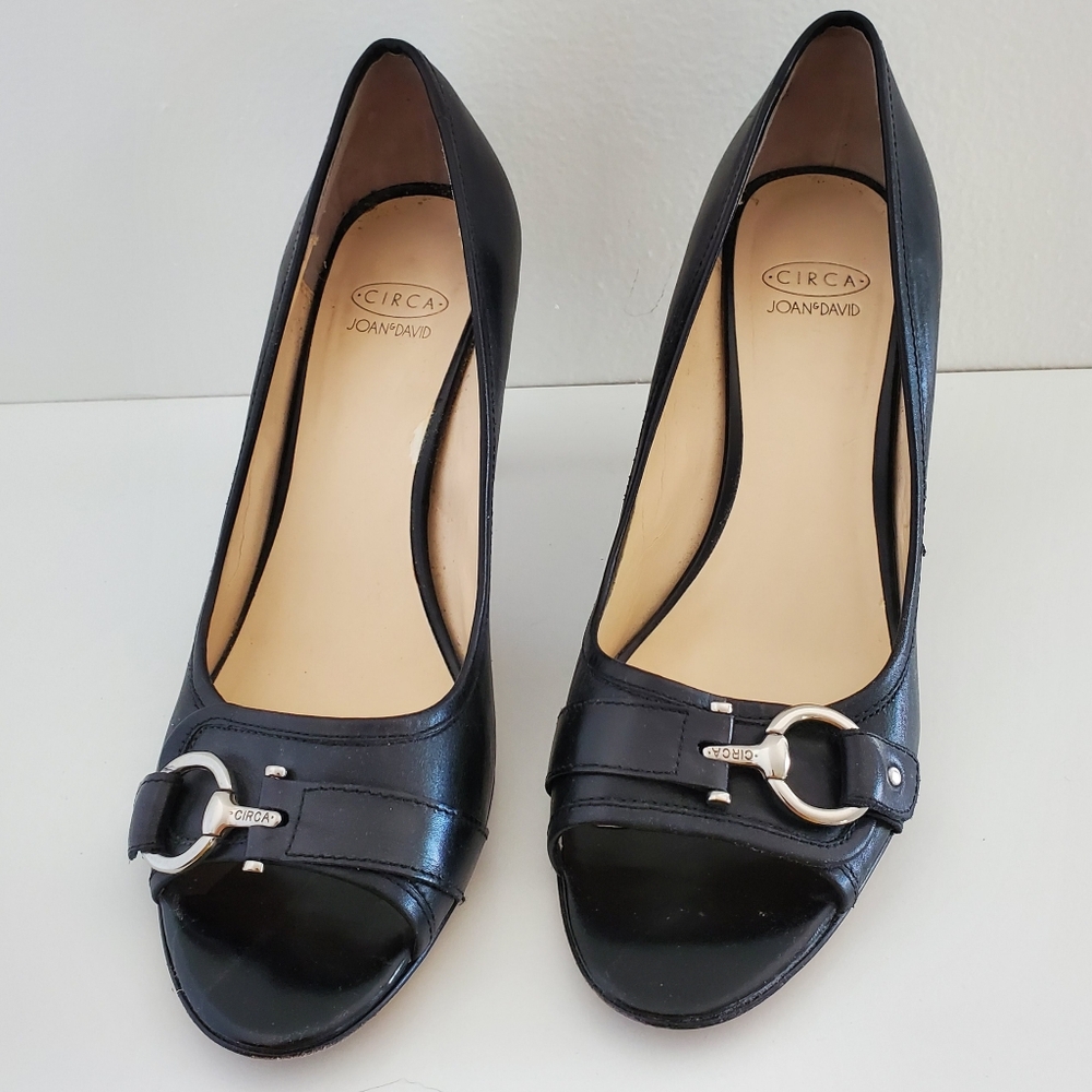 Circa Joan&David black leather peep toe buckle heels sz9m